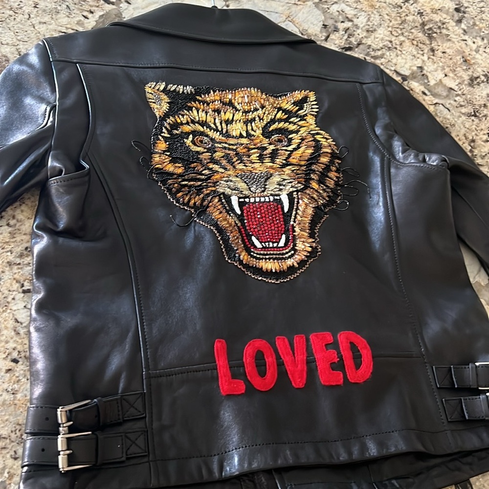 Gucci Authentic Leather black jacket size : 44 women